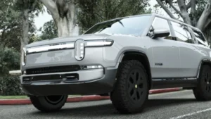 Explore the advanced 2024 Rivian R1S in FiveM. Enjoy cutting-edge EV performance, sleek design, and enhanced gameplay with this realistic electric SUV mod